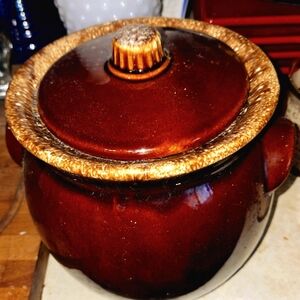 Large HULL Oven Proof Brown Drip Glaze Covered Crock Bean Pot 8" Tall